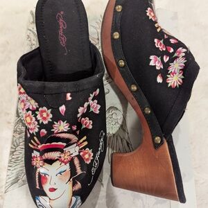 Ed Hardy clogs